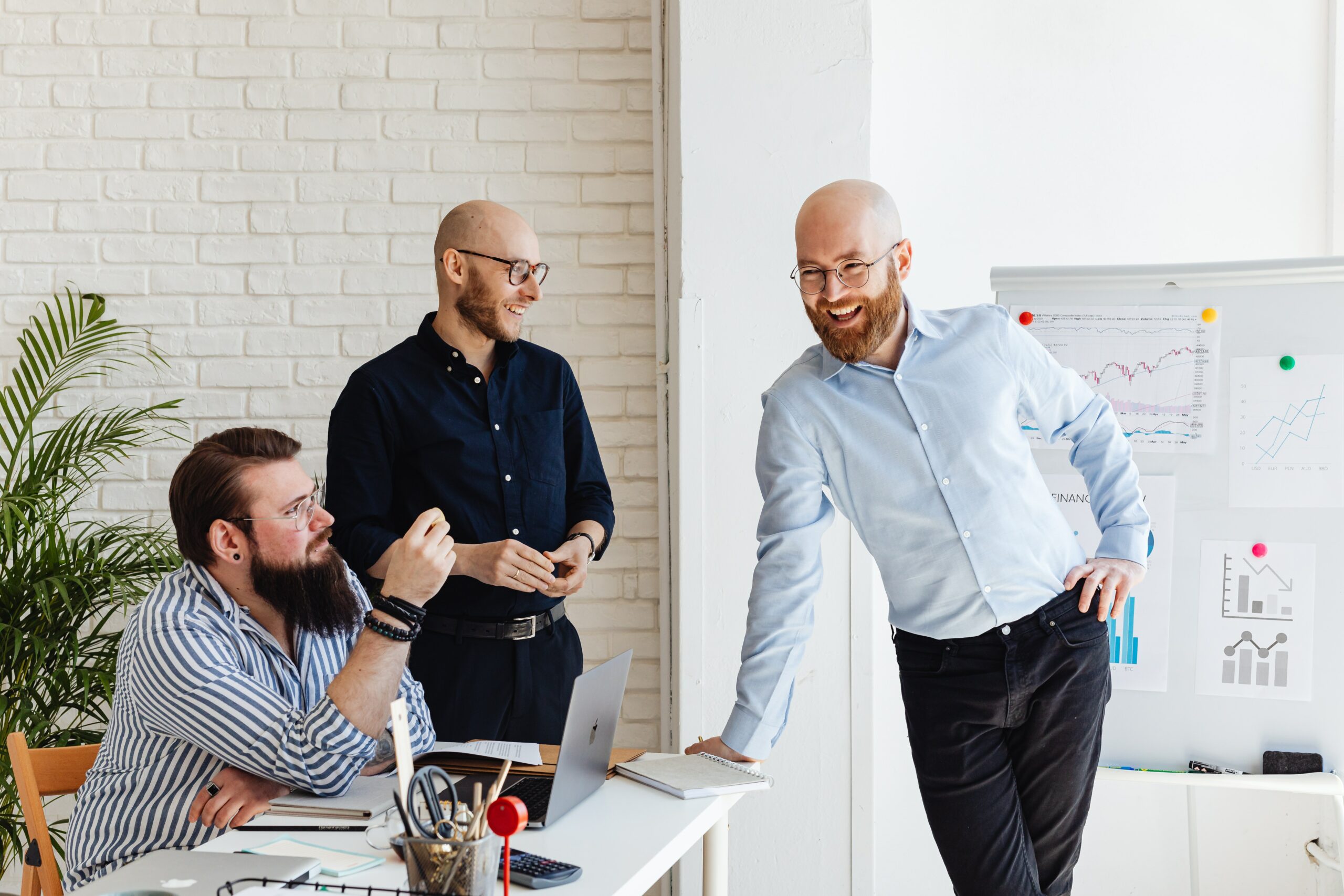 Customer Success vs Customer Support: How To Use Both