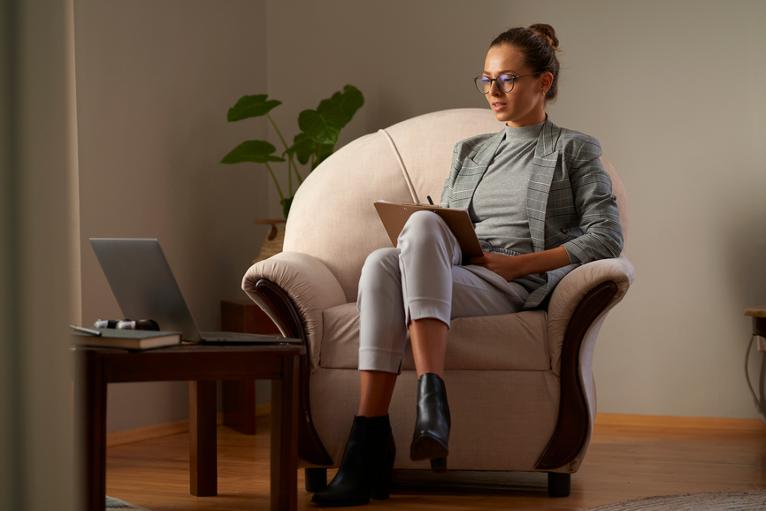How to Start an Online Coaching Business in 2022