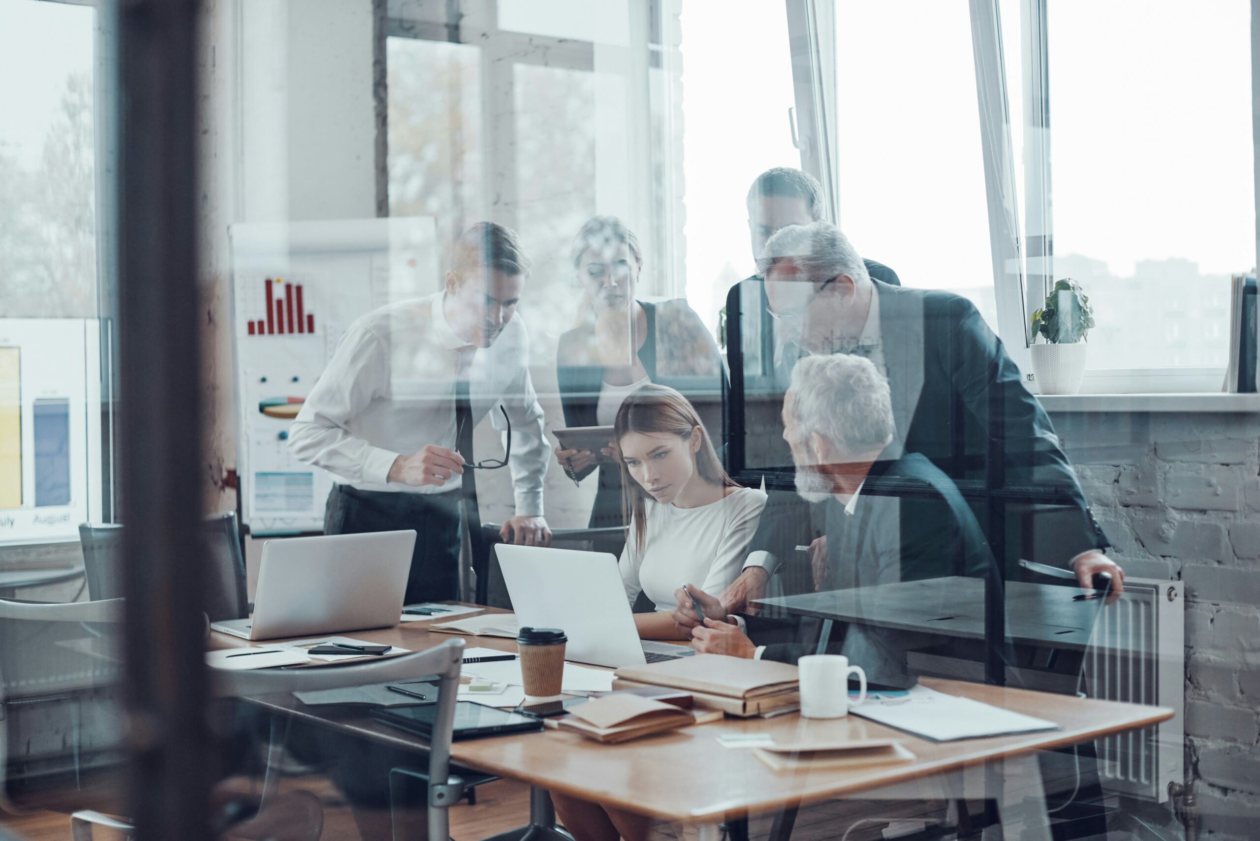 LMS Analytics Tools: Features, Dashboards, and Reporting Requirements